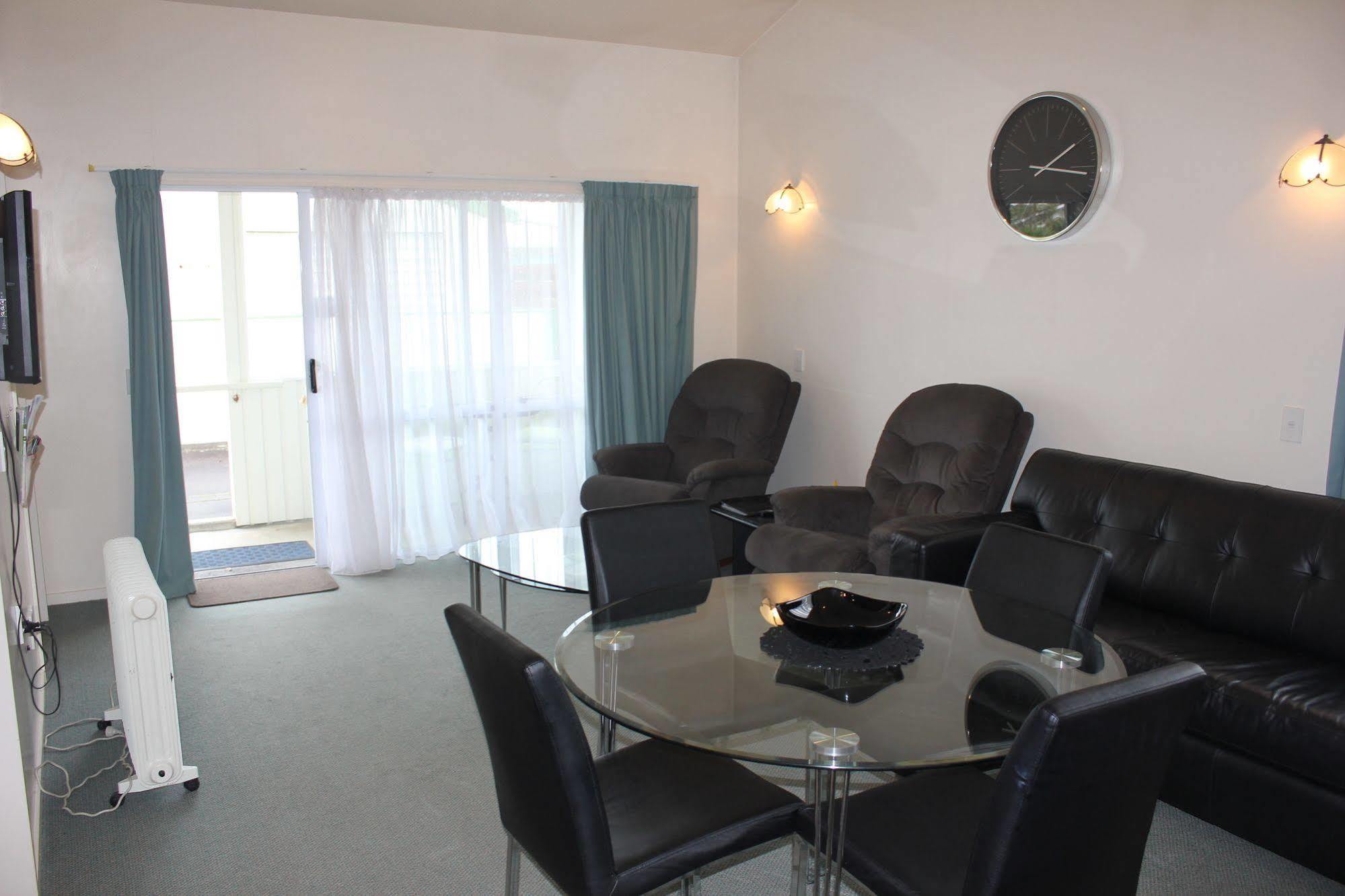 ماسترتون Acorn Estate Motel المظهر الخارجي الصورة