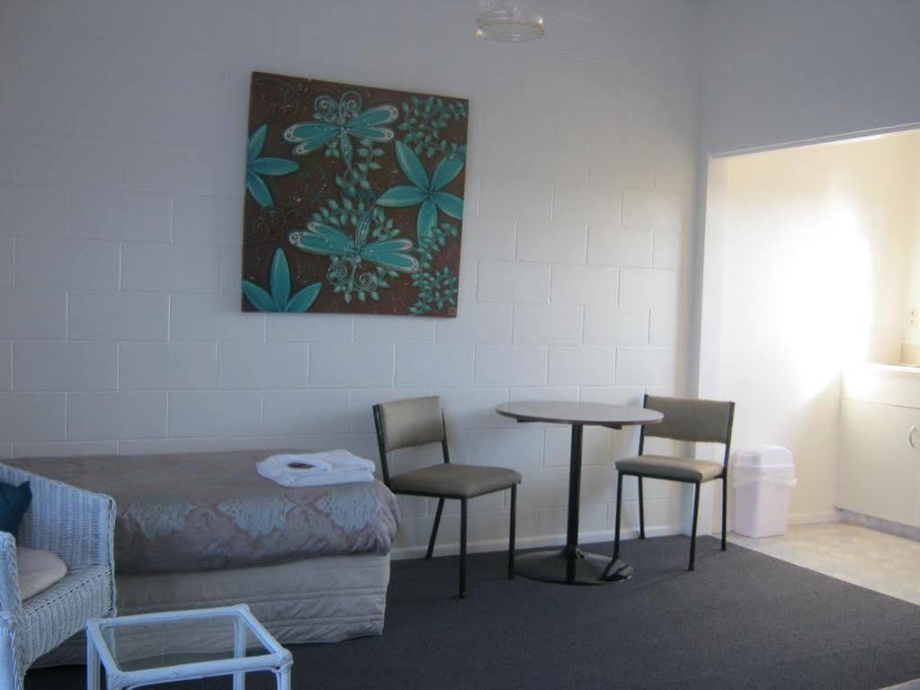 ماسترتون Acorn Estate Motel المظهر الخارجي الصورة
