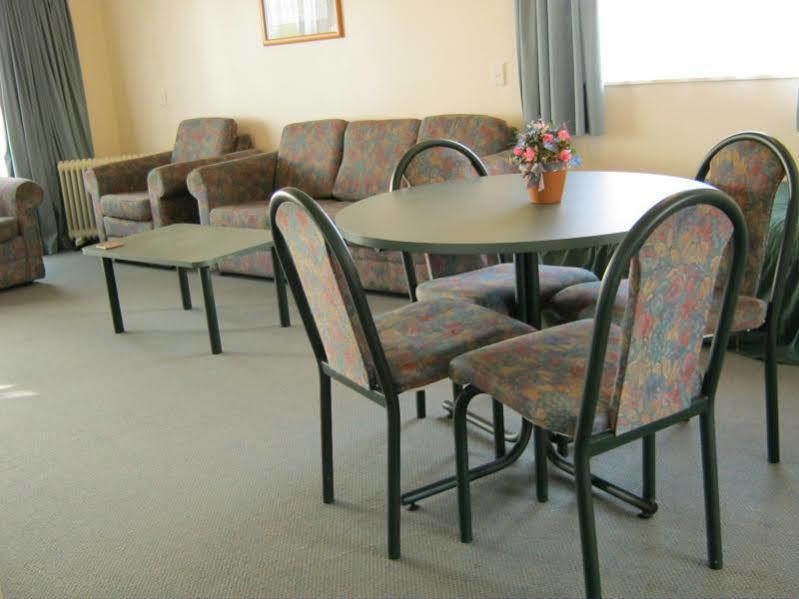 ماسترتون Acorn Estate Motel المظهر الخارجي الصورة